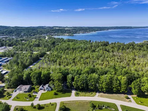 Unit 5 E Ora Lee, Suttons Bay, MI 49682 photo 4