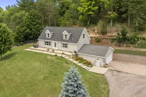 1012 W W Riv, Traverse City, MI 49696
