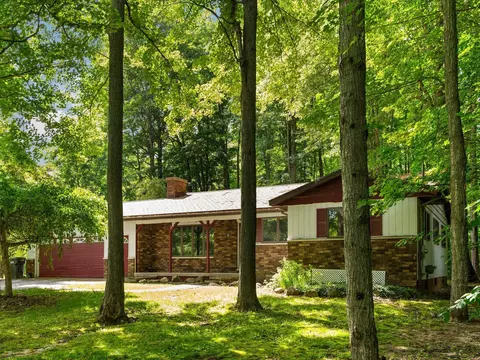 6281 W Jennings, Lake City, MI 49651