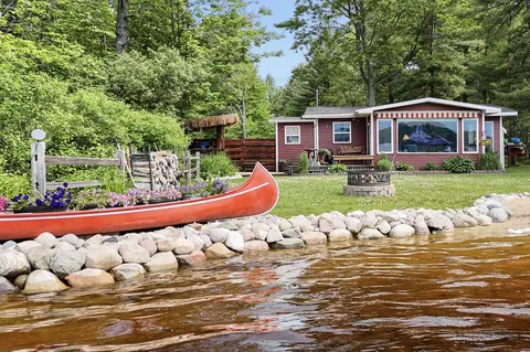 4742 N Shore Dr NE, Kalkaska, MI 49646