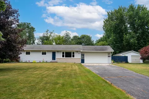 300 Schoolcrest, Shepherd, MI 48883