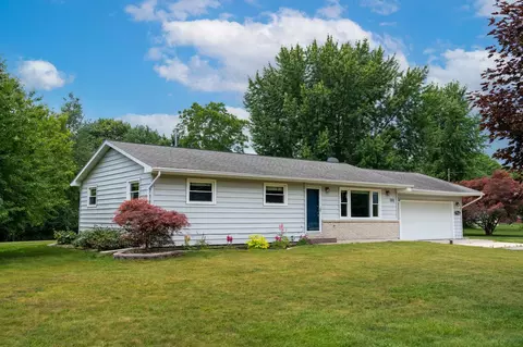 300 Schoolcrest, Shepherd, MI 48883 photo 7
