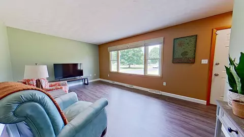 300 Schoolcrest, Shepherd, MI 48883 photo 9
