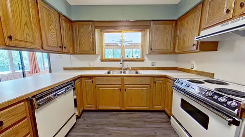 300 Schoolcrest, Shepherd, MI 48883 photo 15