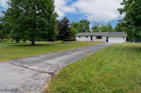 300 Schoolcrest, Shepherd, MI 48883 photo 38