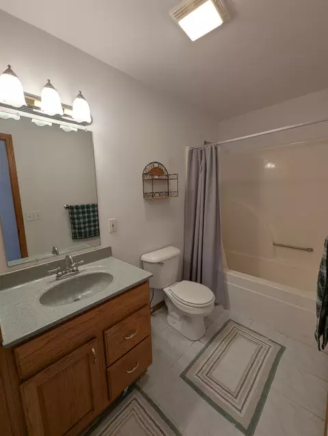 Bath - 1810 E Riverside, Au Gres, MI 48703 photo 2 of 3