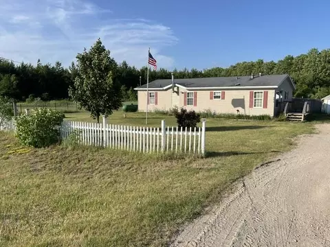 9875 Country Pnes, Kingsley, MI 49649