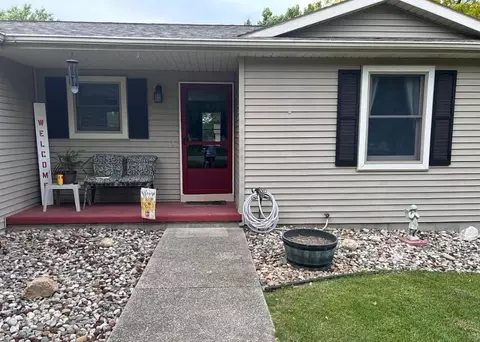 515 E Arcada, Ithaca, MI 48847 photo 2