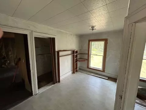 Bedroom - 145 Millbrook, Blanchard, MI 49310 photo 5 of 6