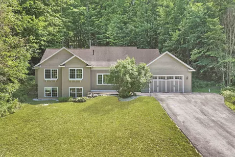 71 Wooded Vly, Traverse City, MI 49696