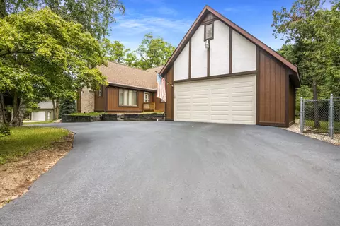 7486 Western, Charlevoix, MI 49720
