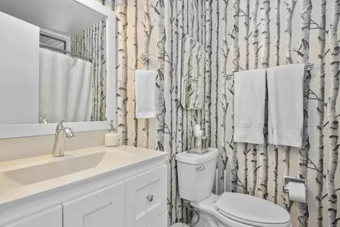 Bath - 55845585 Creeks #5584/5585, Williamsburg, MI 49690 photo 2 of 2