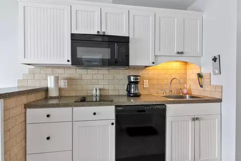 Kitchen - 55845585 Creeks #5584/5585, Williamsburg, MI 49690 photo 4 of 5