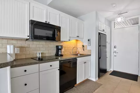 Kitchen - 55845585 Creeks #5584/5585, Williamsburg, MI 49690 photo 3 of 5