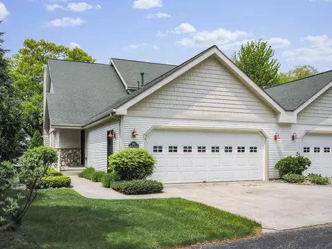 700 Spartan Shrs #1, Elk Rapids, MI 49629