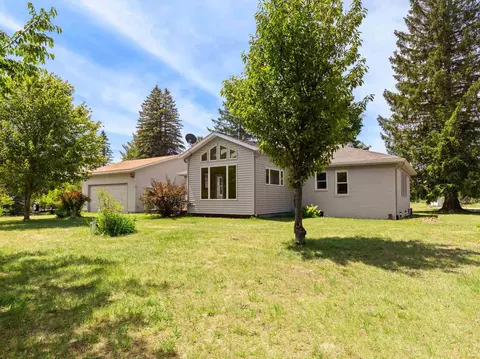 3703 S Carmean, Thompsonville, MI 49683