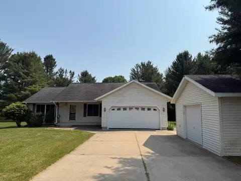 8741 Oak, Evart, MI 49631