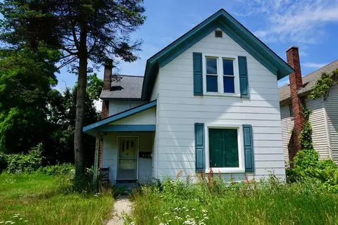 204 S Division, Traverse City, MI 49684