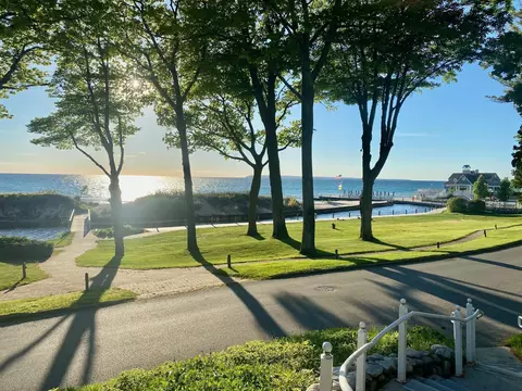 17 The Inn # B, Glen Arbor, MI 49636