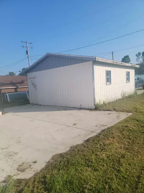 Exterior - 1780 S Riverside, Au Gres, MI 48703 photo 3 of 6