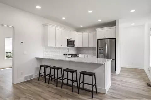 202 W Carpenter, Charlevoix, MI 49720