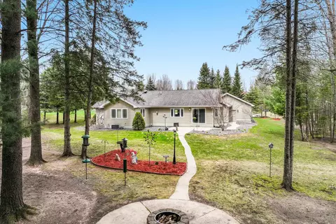 9681 Sugar Bush, Traverse City, MI 49685