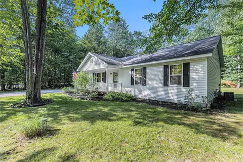 8250 Bent Pne, Lake Ann, MI 49650