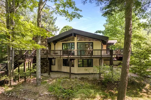 326 S Intermediate Lk, Central Lake, MI 49622