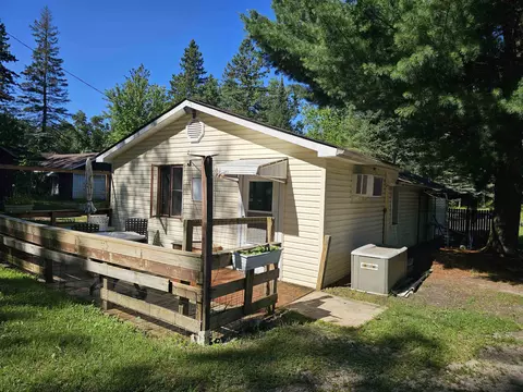 6152 Evergreen, Hale, MI 48739