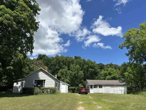 232 W Burdickville, Maple City, MI 49664