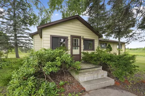 1280 Garfield Rd S, Traverse City, MI 49696