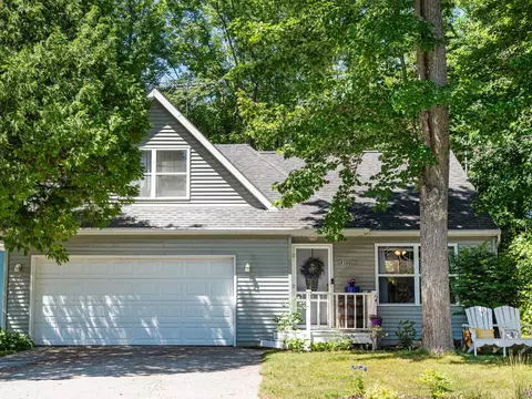 9380 E Houghton Lk, Houghton Lake, MI 48629