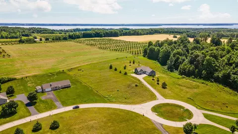 11189 E Meadow Vw #LOT : 11, Suttons Bay, MI 49682
