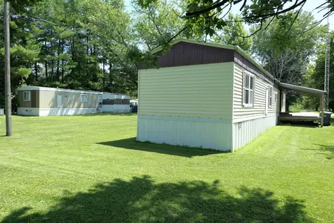 8295 E Olive, Wheeler, MI 48662 photo 2