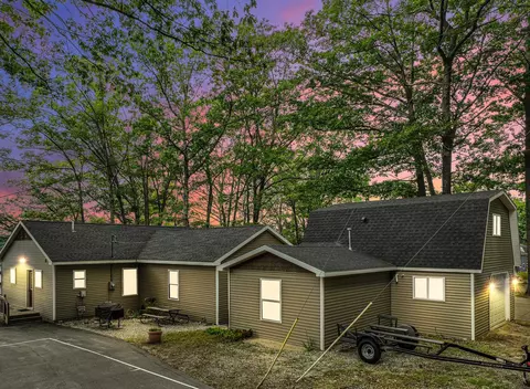 8303 W Sapphire, Lake City, MI 49651