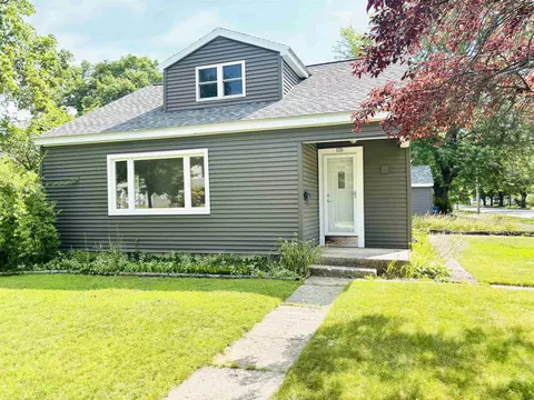 1219 S S Un, Traverse City, MI 49684