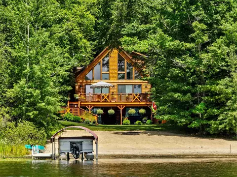 9346 Point Lookout, Cadillac, MI 49601