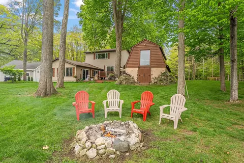 2665 Tonawanda Lk, Grawn, MI 49637