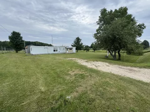 6187 N 7 Mile, Lake City, MI 49651