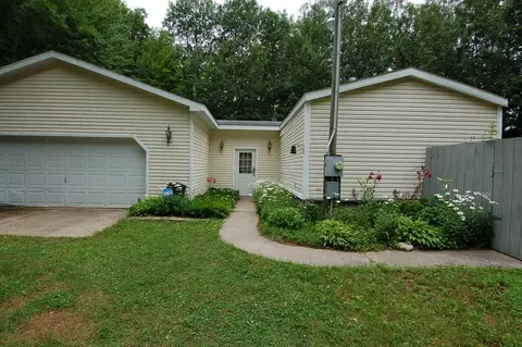 19241 Beech, Tustin, MI 49688