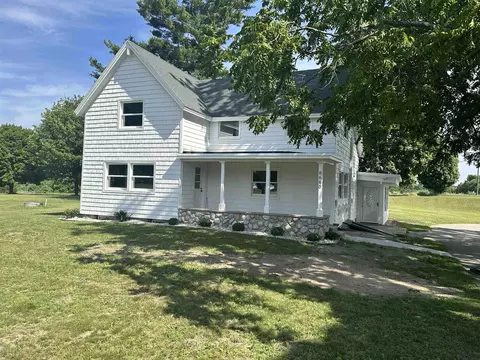 8660 N Long Lk, Traverse City, MI 49685