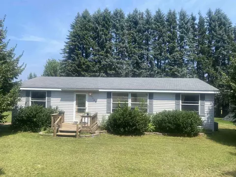 1148 Memory, Frankfort, MI 49635