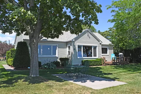1105 Bay, Tawas City, MI 48763