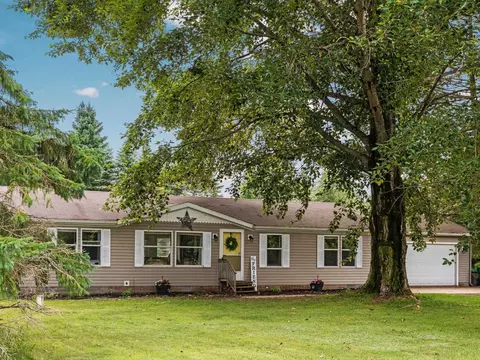 4242 E 46, Cadillac, MI 49601