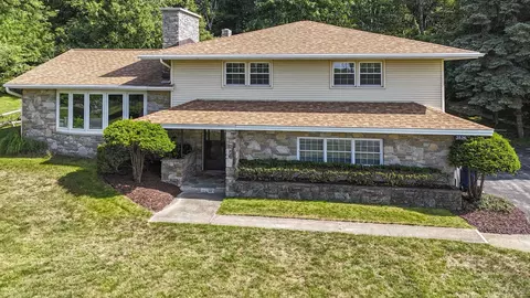 3526 Scenic Hls, Williamsburg, MI 49690