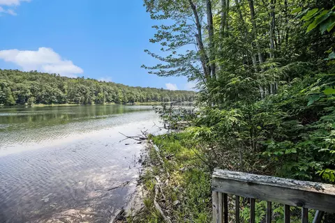 16612 Acorn Rdg, Beulah, MI 49617