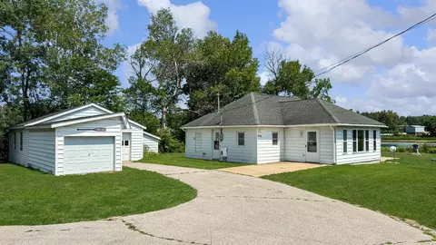 408 Lakeshore, Marion, MI 49665