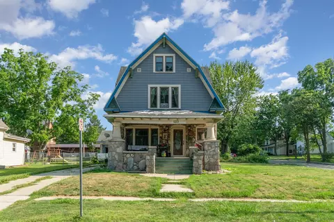 123 W End, Alma, MI 48801