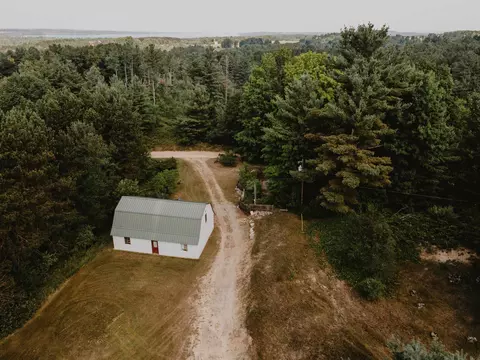 11268 Watson, Williamsburg, MI 49690 photo 5