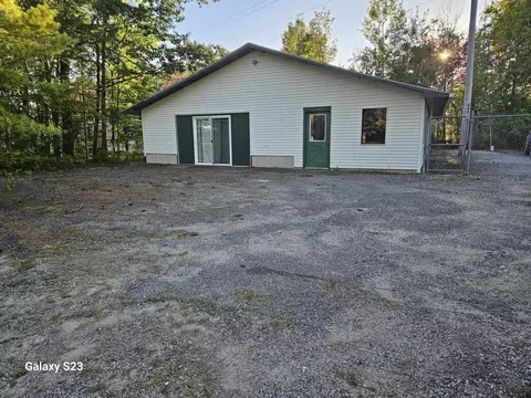 13595 West Shr, Houghton Lake, MI 48629